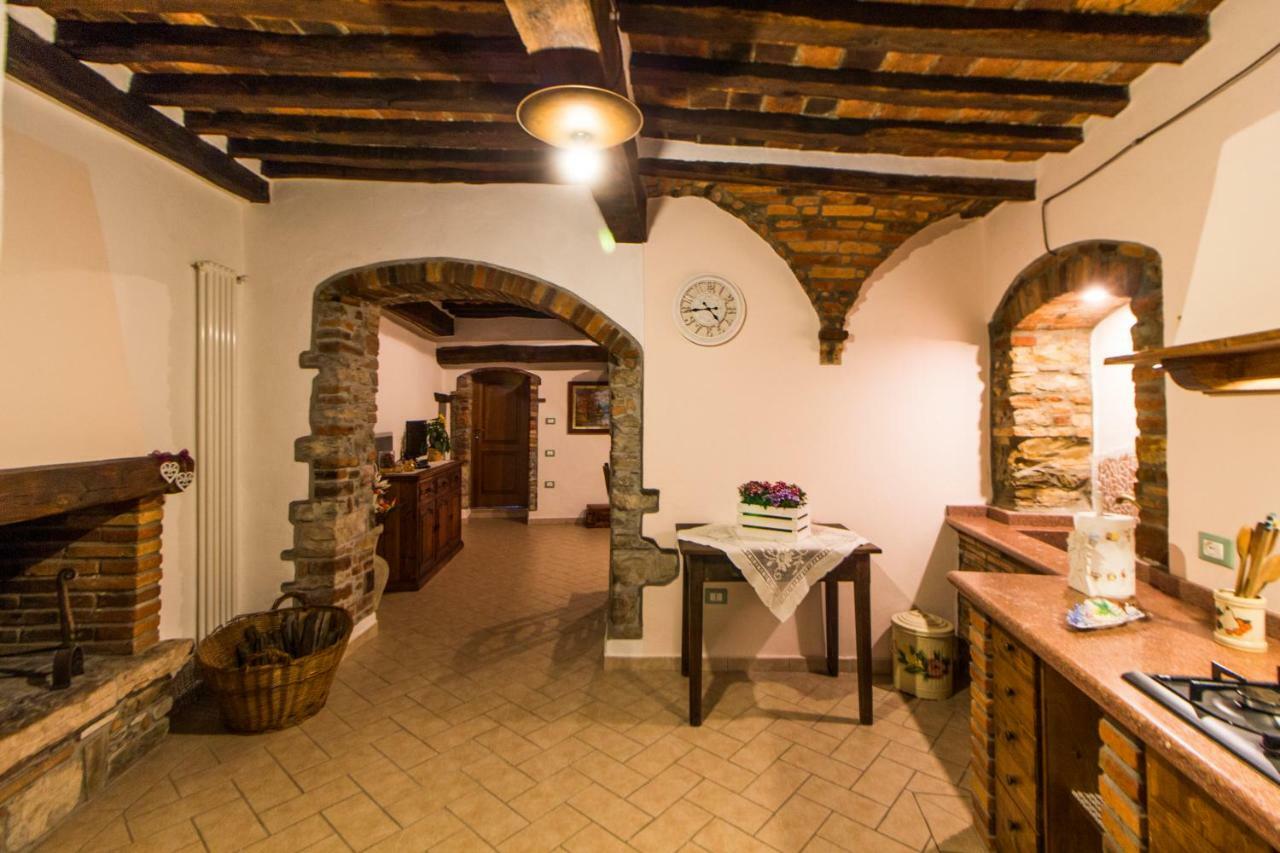 Le Dame Del Borgo Apartment Sassetta Exterior photo