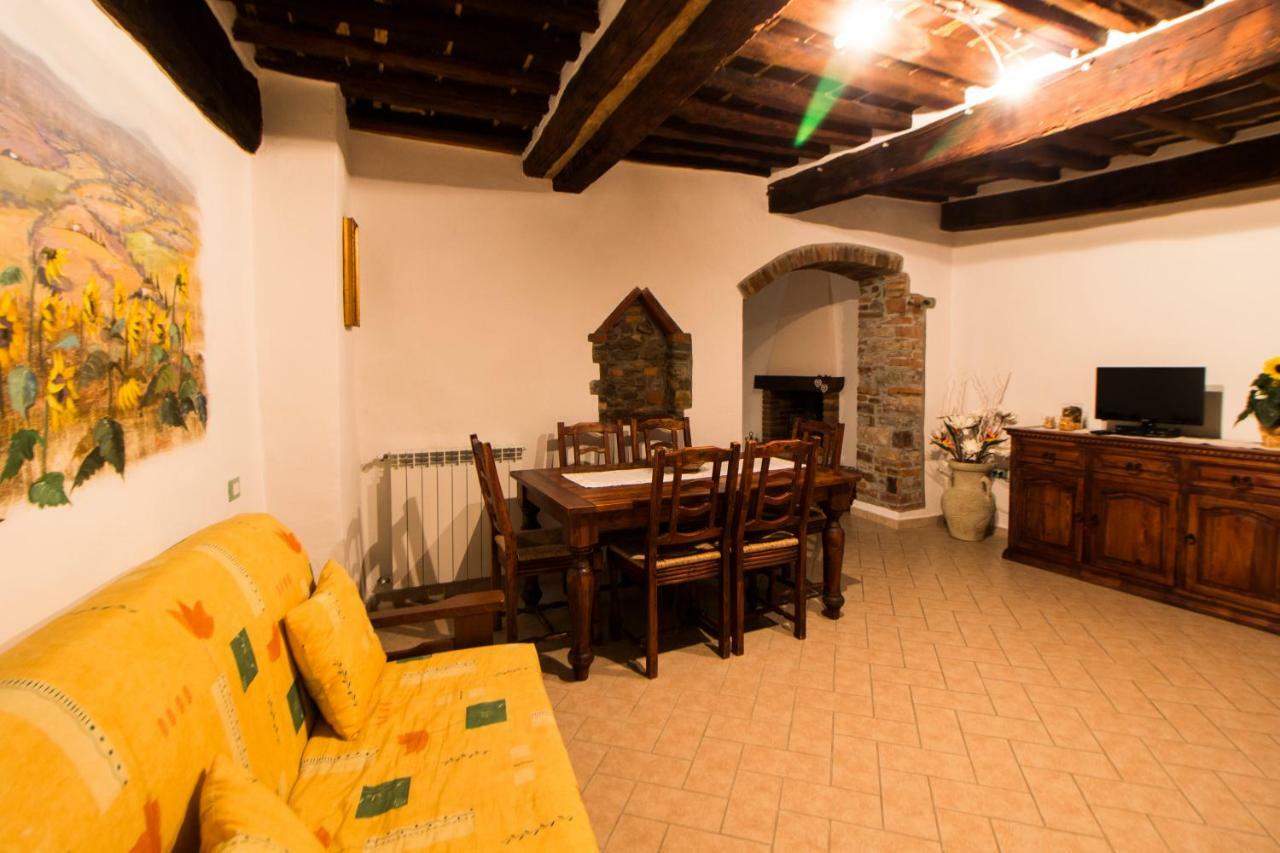 Le Dame Del Borgo Apartment Sassetta Exterior photo